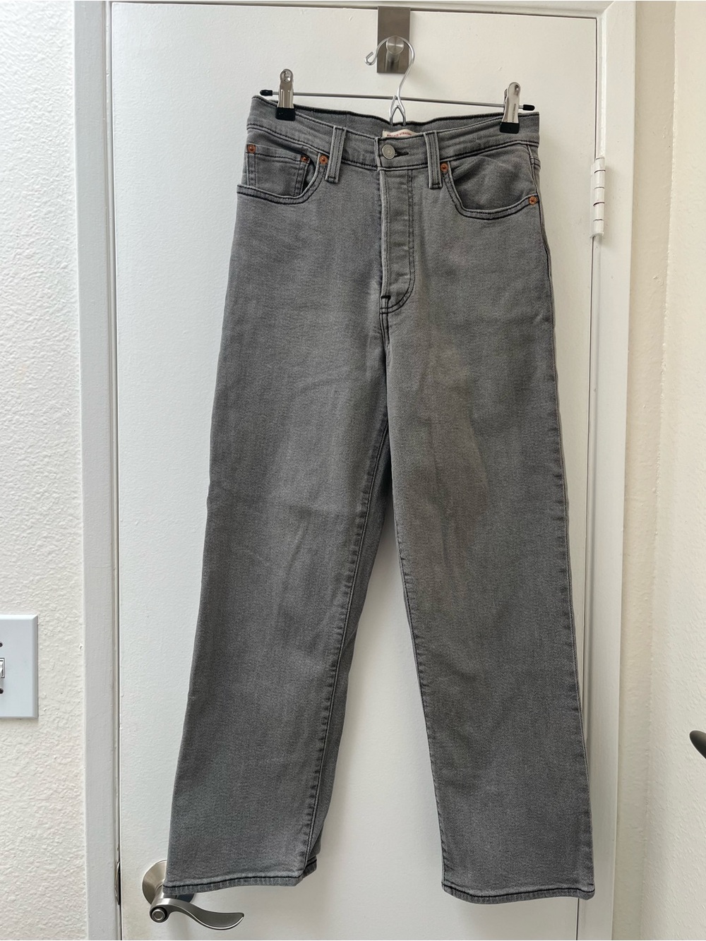 Levi’s Ribcage Straight Ankle Gray Jeans